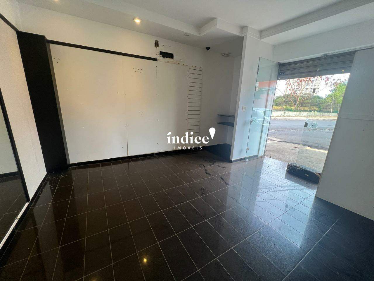 Salão Comercial para para aluguel no Jardim Interlagos na cidade de Ribeirão Preto: 
