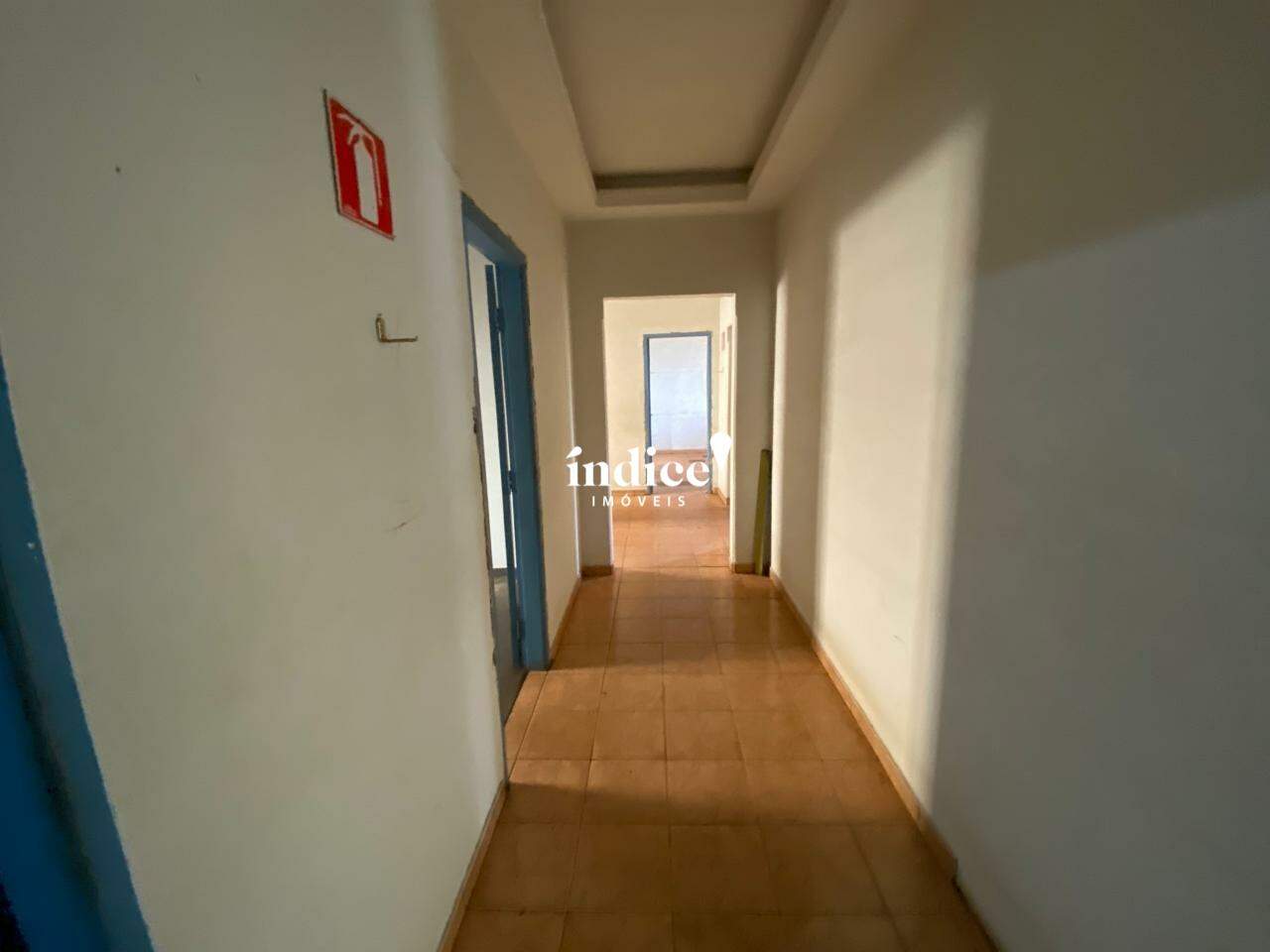 Salão Comercial para para aluguel no Centro na cidade de Ribeirão Preto: 