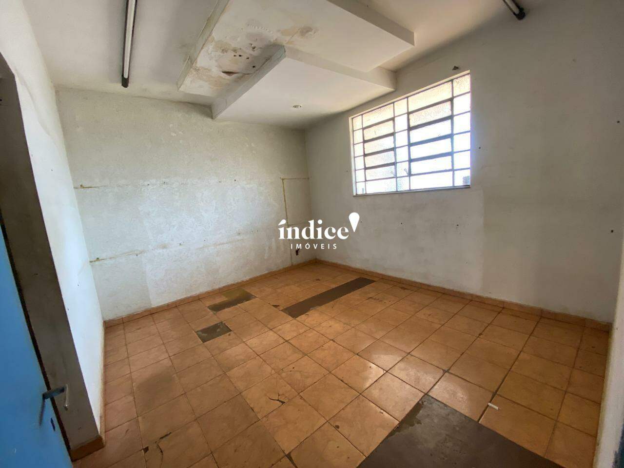 Salão Comercial para para aluguel no Centro na cidade de Ribeirão Preto: 