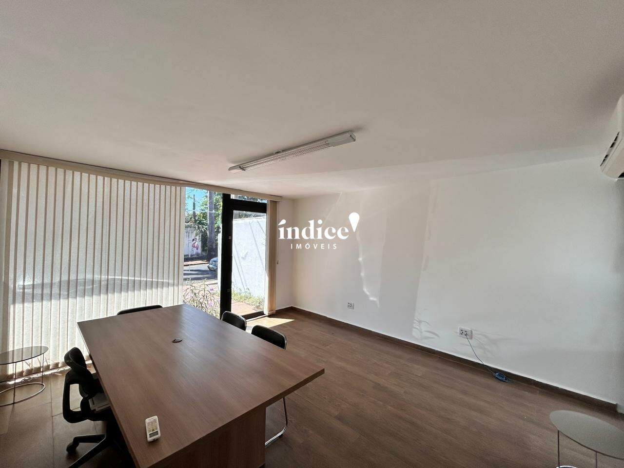 Sala Comercial para para aluguel no Jardim Irajá na cidade de Ribeirão Preto: 