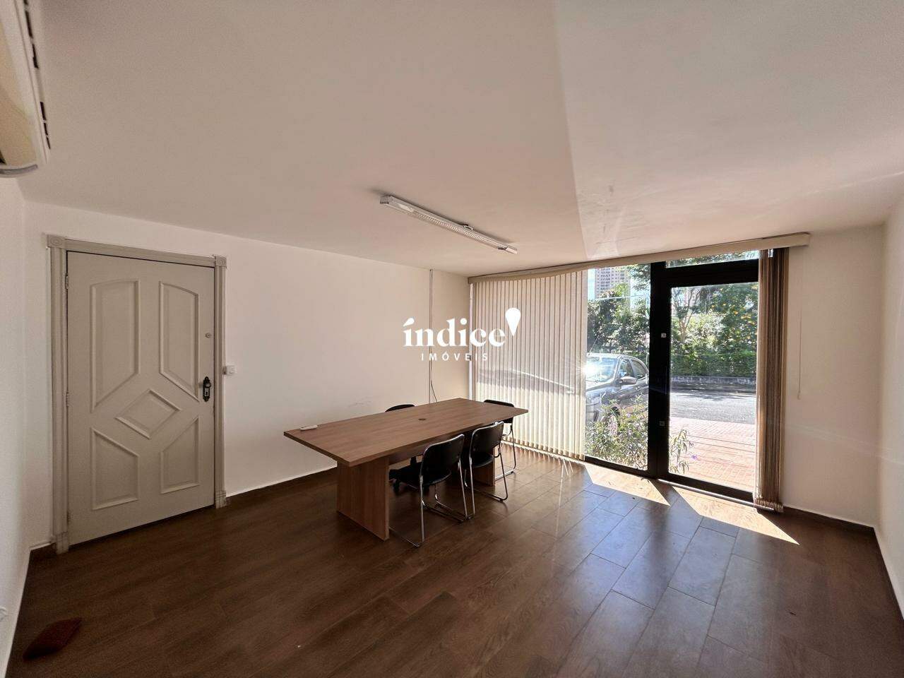 Sala Comercial para para aluguel no Jardim Irajá na cidade de Ribeirão Preto: 