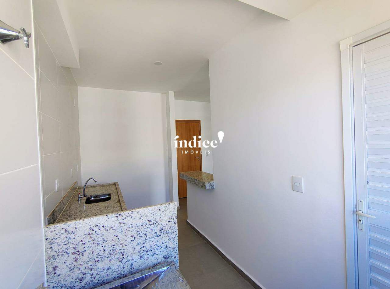 Apartamento para à venda no Parque dos Lagos na cidade de Ribeirão Preto: area de serviço