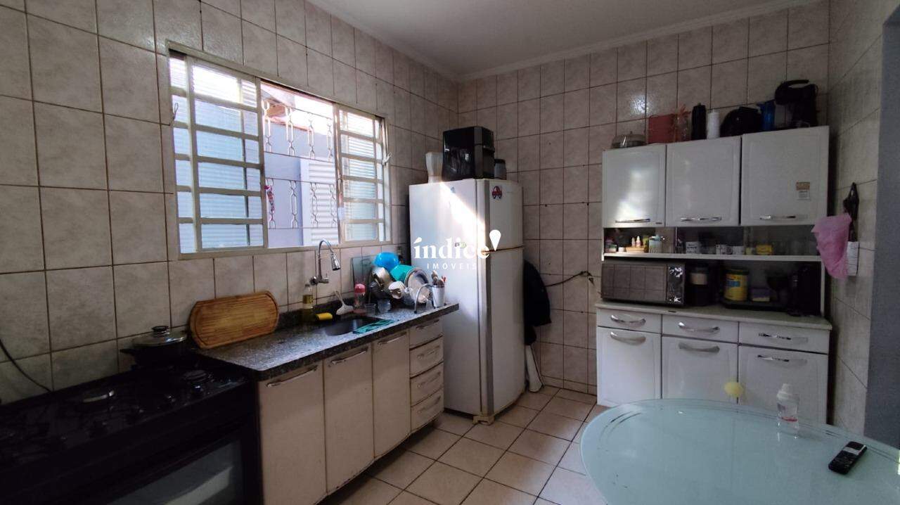 Casas para à venda no Jardim Diva Tarlá de Carvalho na cidade de Ribeirão Preto: