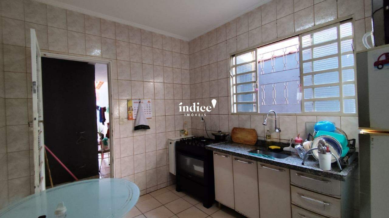 Casas para à venda no Jardim Diva Tarlá de Carvalho na cidade de Ribeirão Preto: