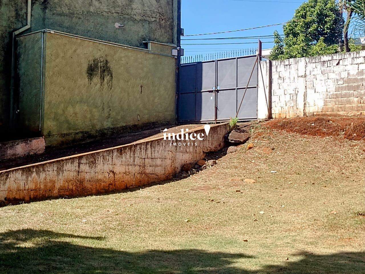 Apartamento para à venda no Jardim Palma Travassos na cidade de Ribeirão Preto: portão do salão de festa
