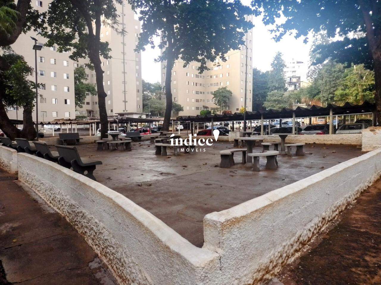 Apartamento para à venda no Jardim Palma Travassos na cidade de Ribeirão Preto: pracinha