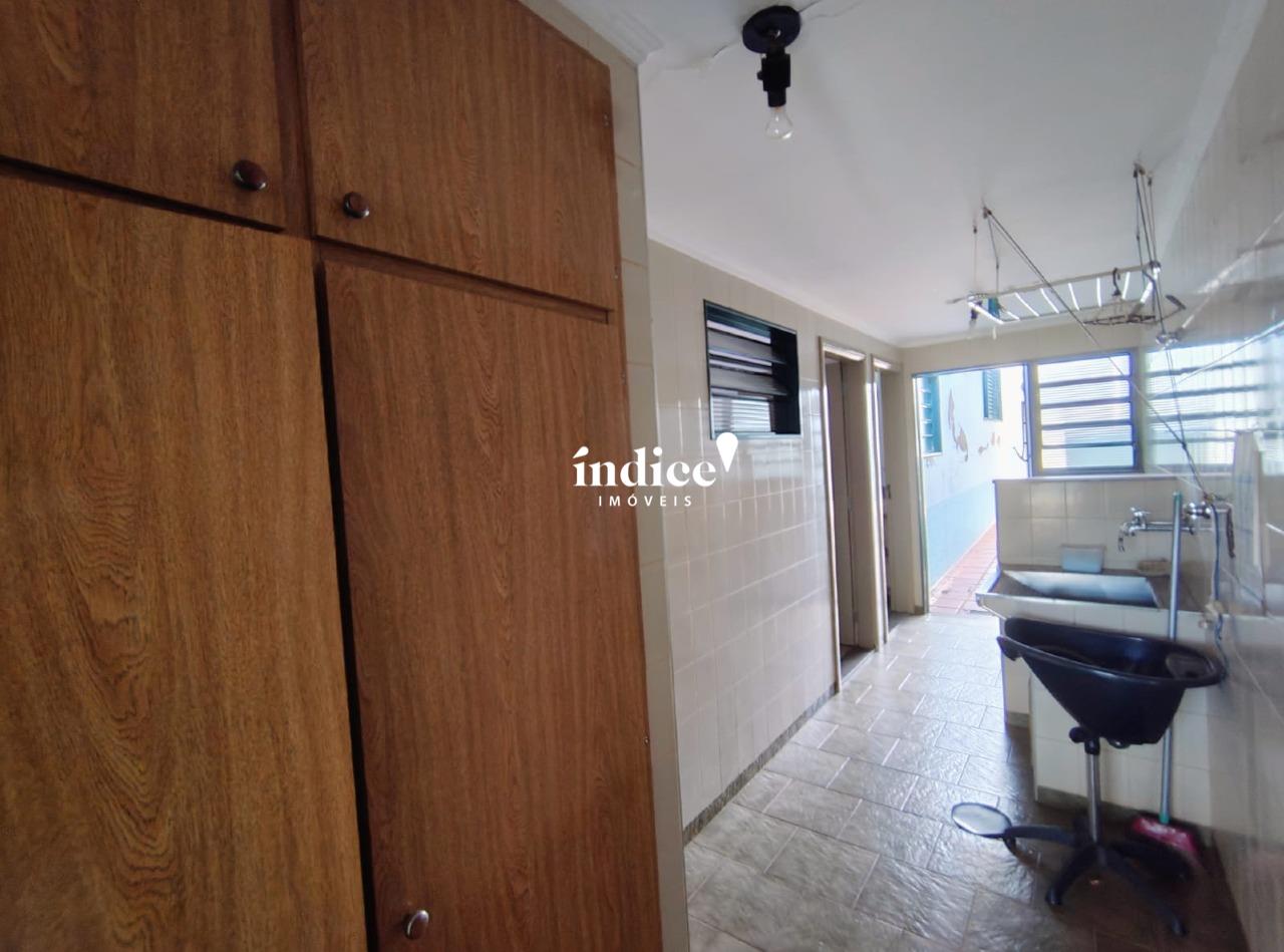 Casas para à venda no Jardim América na cidade de Ribeirão Preto: área de serviço