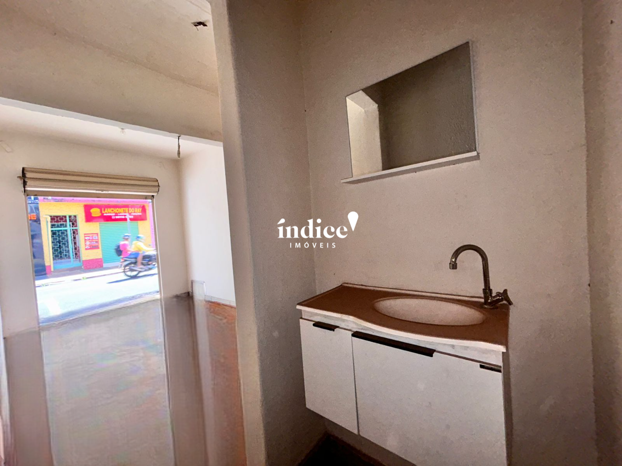 Salão Comercial para para aluguel no Centro na cidade de Ribeirão Preto: 