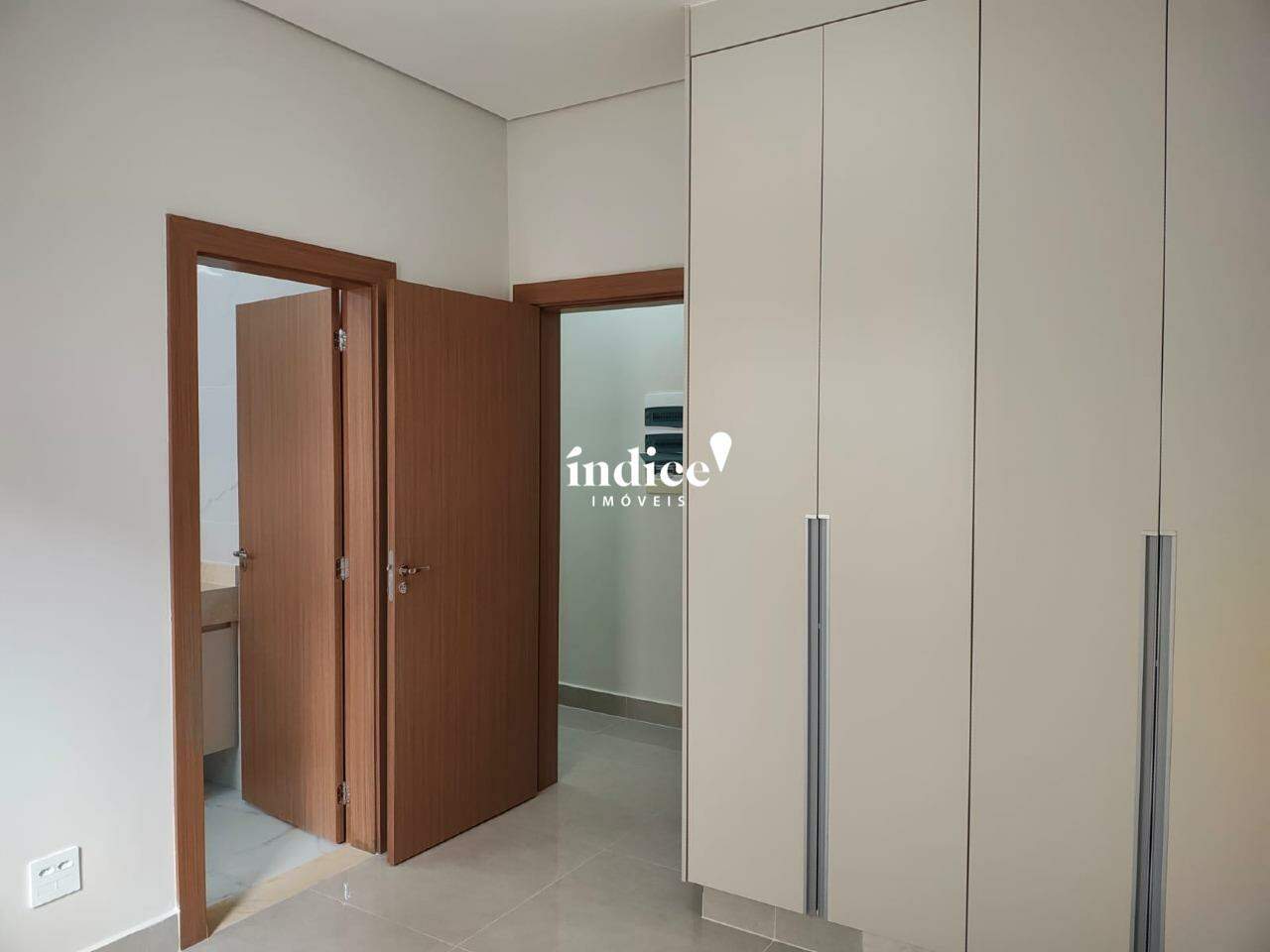 Casas Condomínio para à venda no Alphaville na cidade de Ribeirão Preto: Suite 2