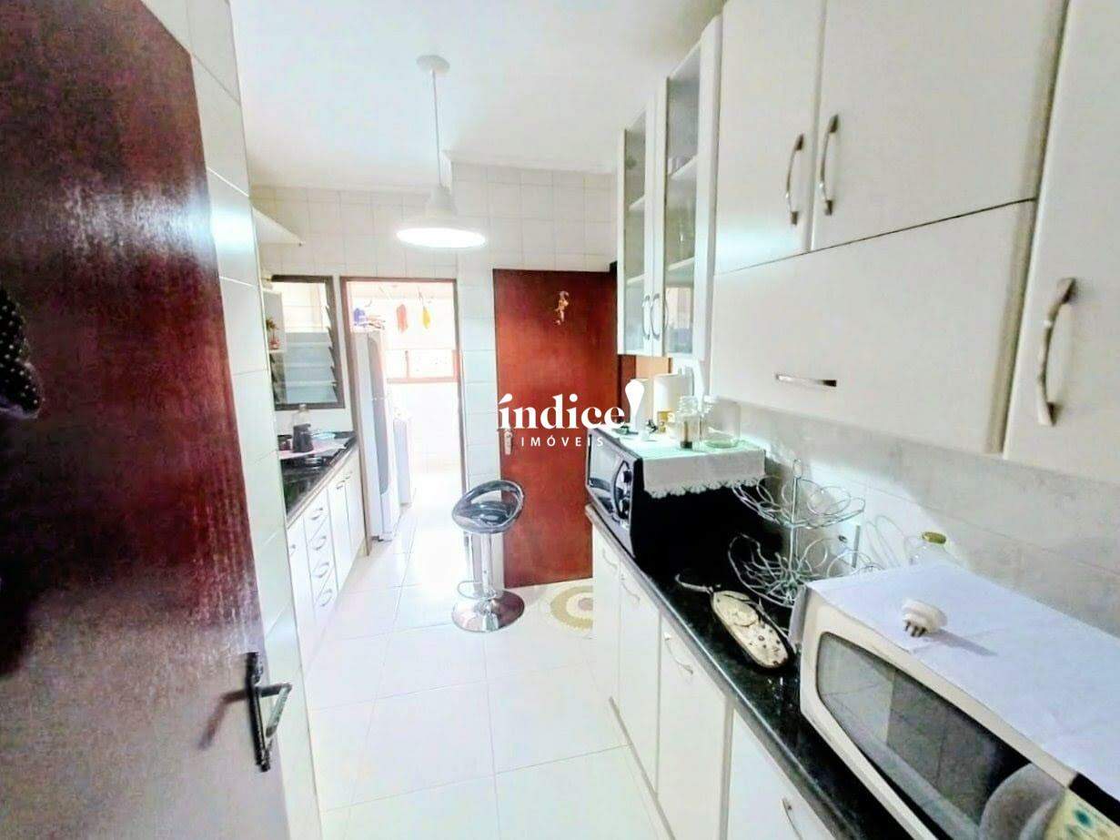 Apartamento para à venda no Jardim Irajá na cidade de Ribeirão Preto: Cozinha
