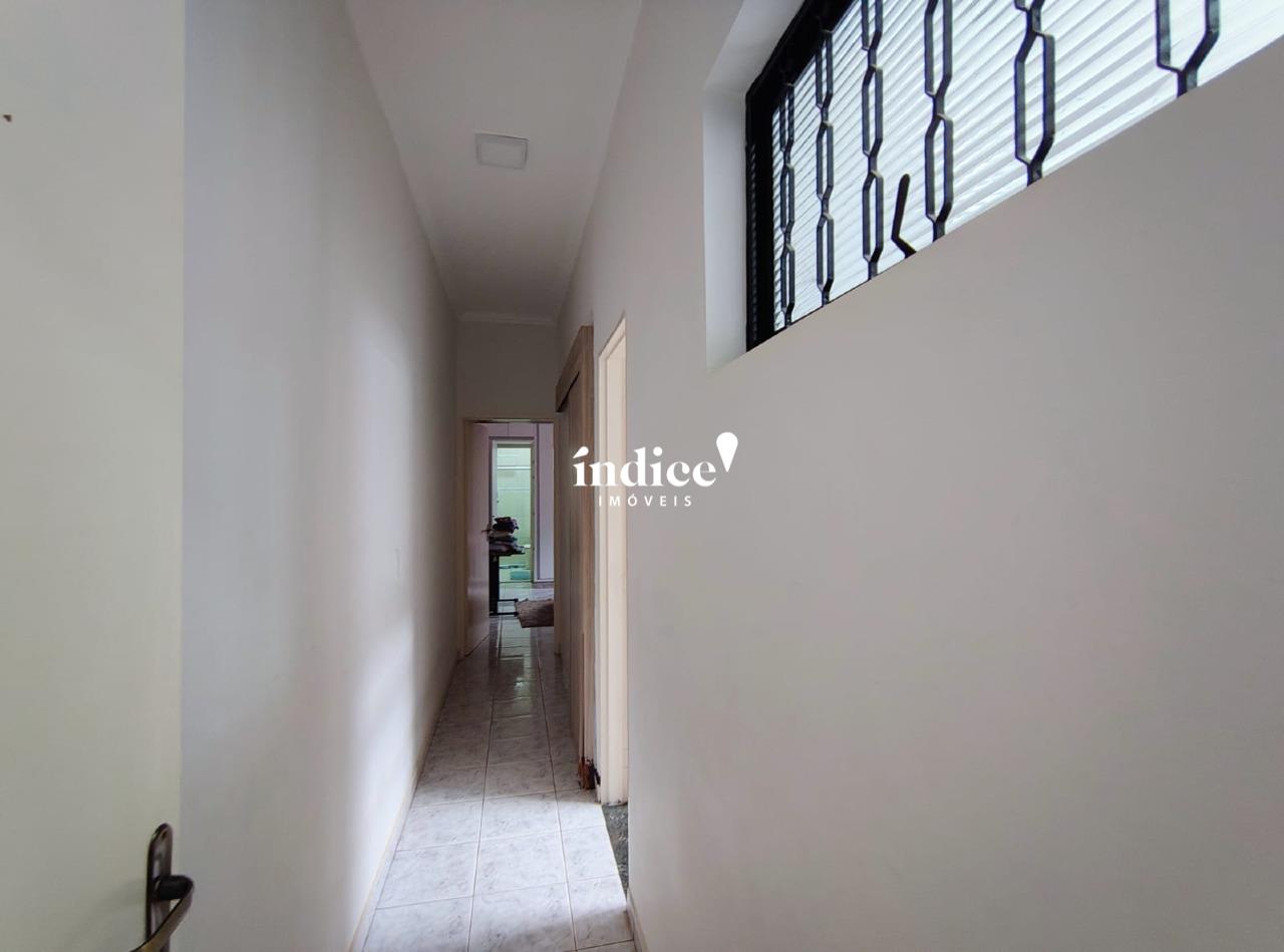 Casas para à venda no Jardim Centenário na cidade de Ribeirão Preto: corredor