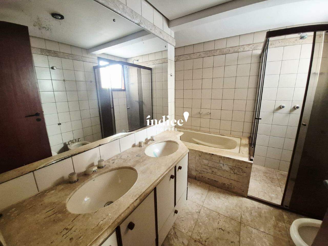 Apartamento para à venda no Centro na cidade de Ribeirão Preto: 