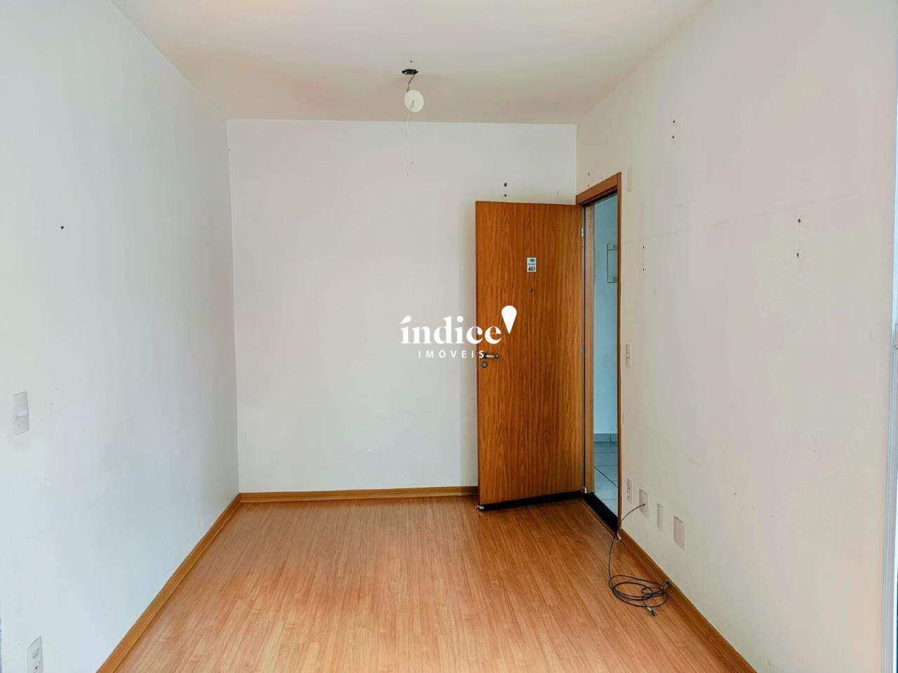 Apartamento para à venda no Jardim Ouro Branco na cidade de Ribeirão Preto: sala