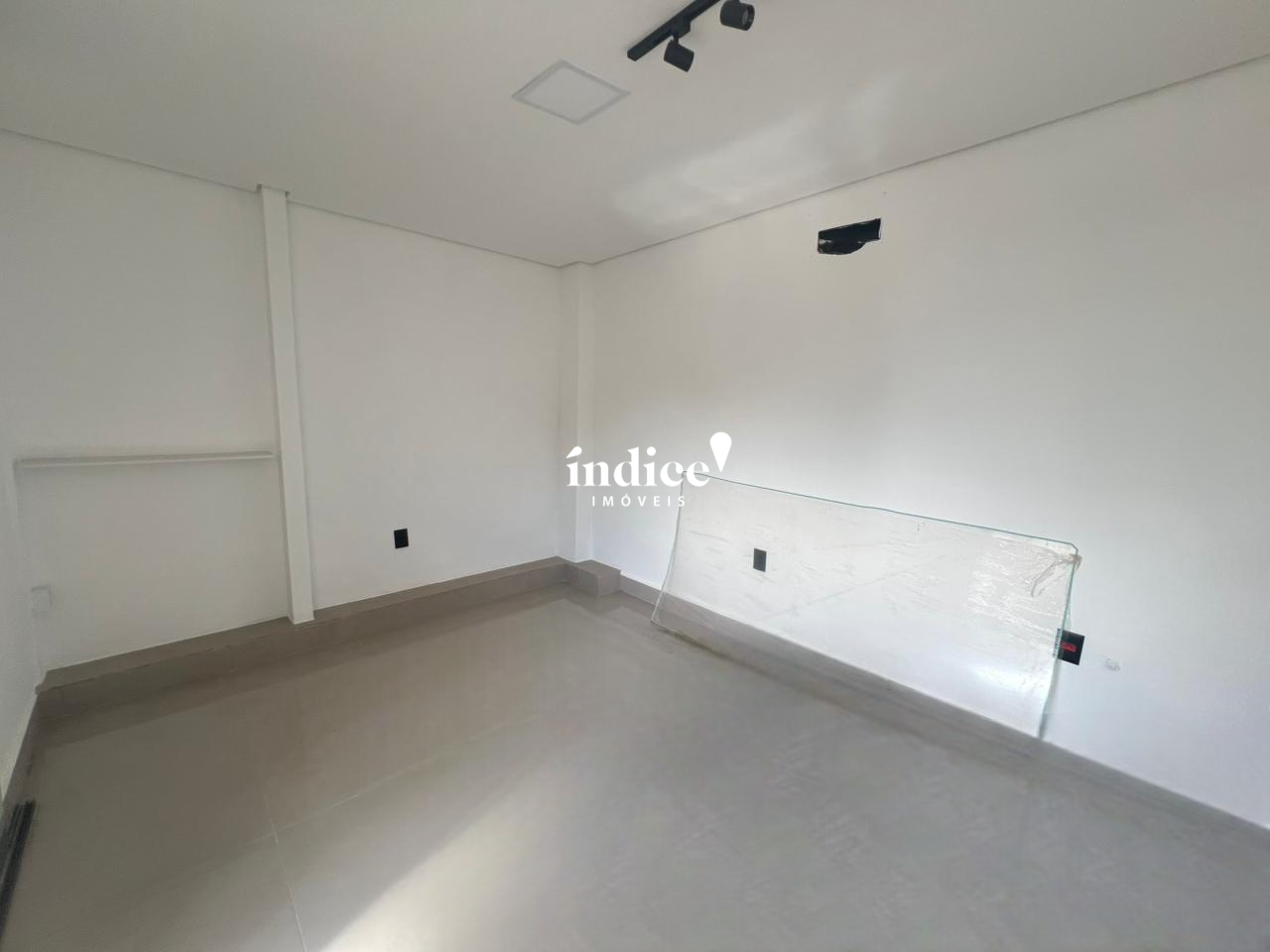 Sala Comercial para para aluguel no Jardim Irajá na cidade de Ribeirão Preto: 