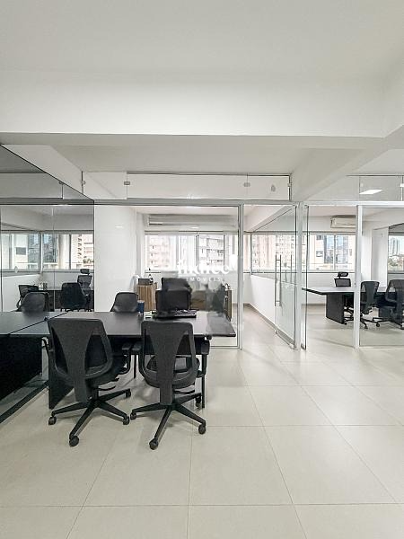 Sala Comercial para à venda no Jardim Botânico na cidade de Ribeirão Preto: 