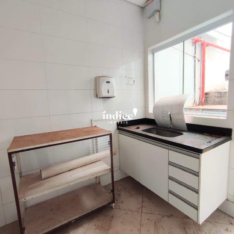 Salão Comercial para para aluguel no Ipiranga na cidade de Ribeirão Preto: 