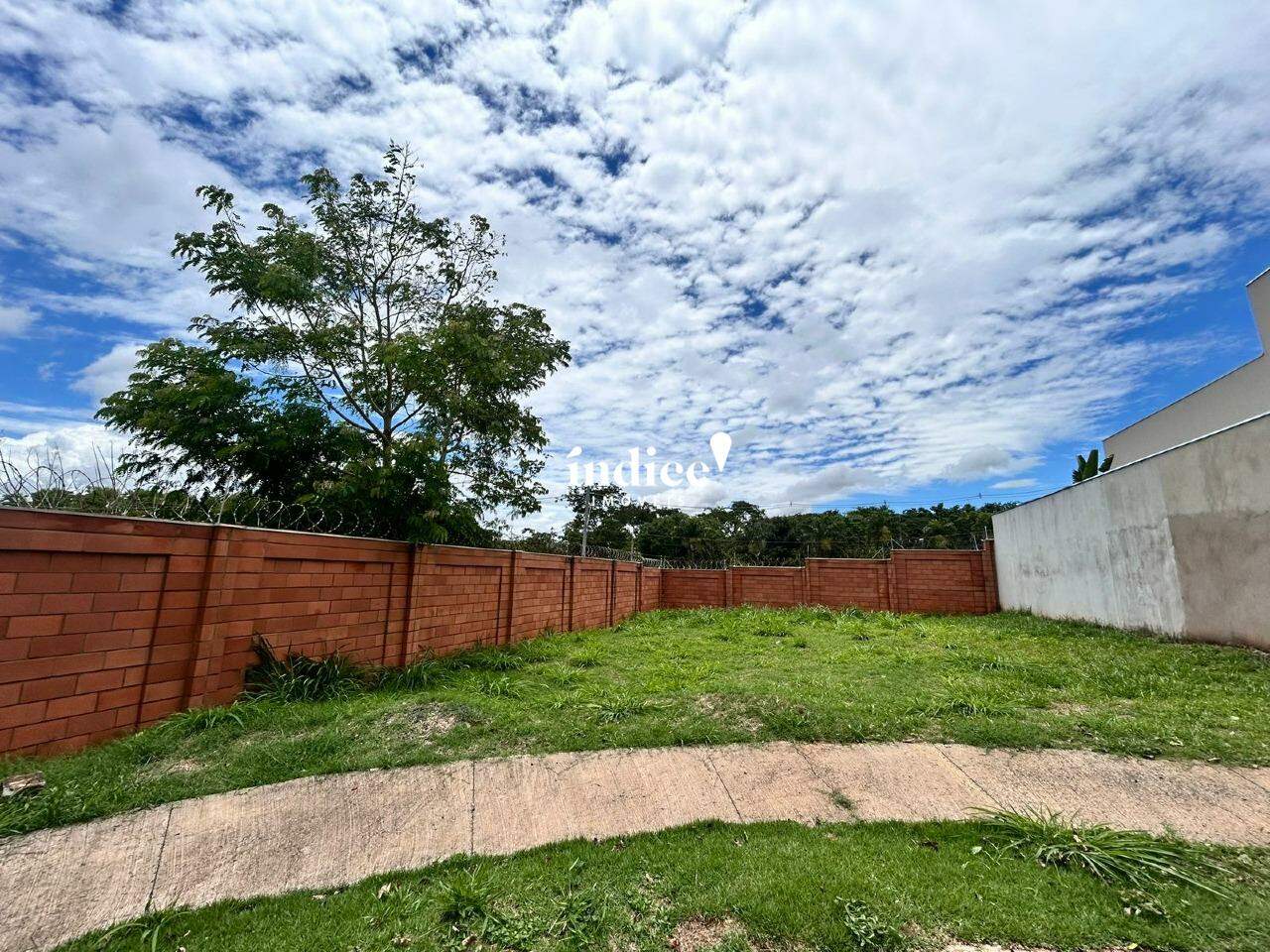 Terrenos Condomínio para à venda no Jardim San Marco na cidade de Ribeirão Preto: 