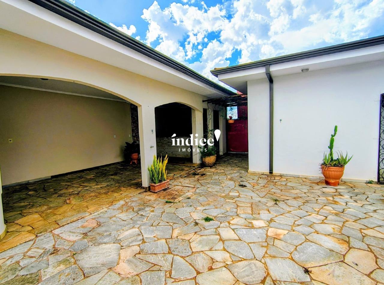 Casas para à venda no Alto da Boa Vista na cidade de Ribeirão Preto: quintal