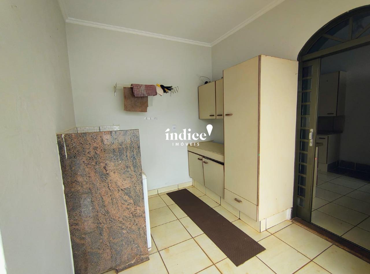 Casas para à venda no Alto da Boa Vista na cidade de Ribeirão Preto: area de serviço