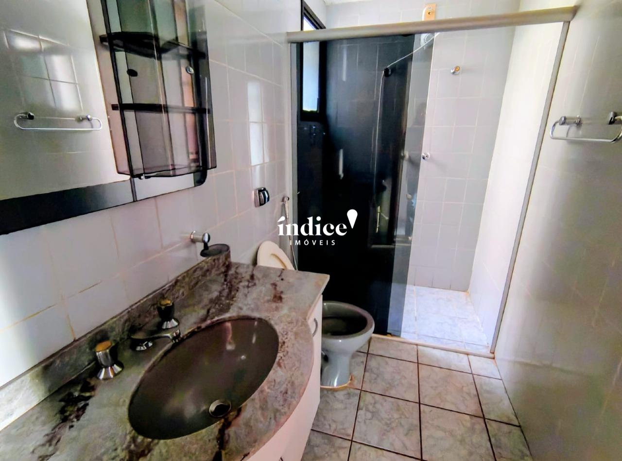 Apartamento para à venda no Centro na cidade de Ribeirão Preto: banheiro social
