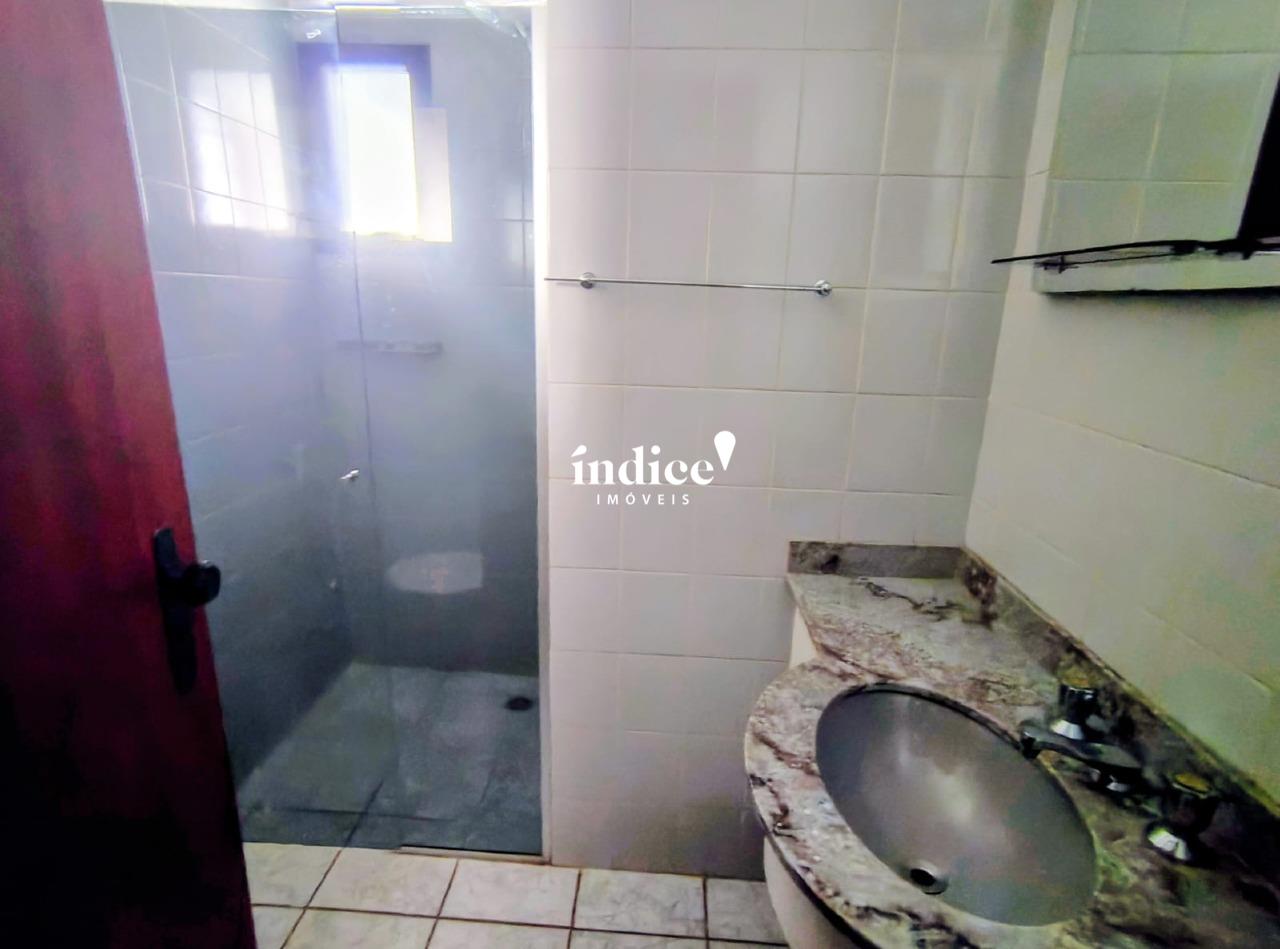 Apartamento para à venda no Centro na cidade de Ribeirão Preto: banheiro suite