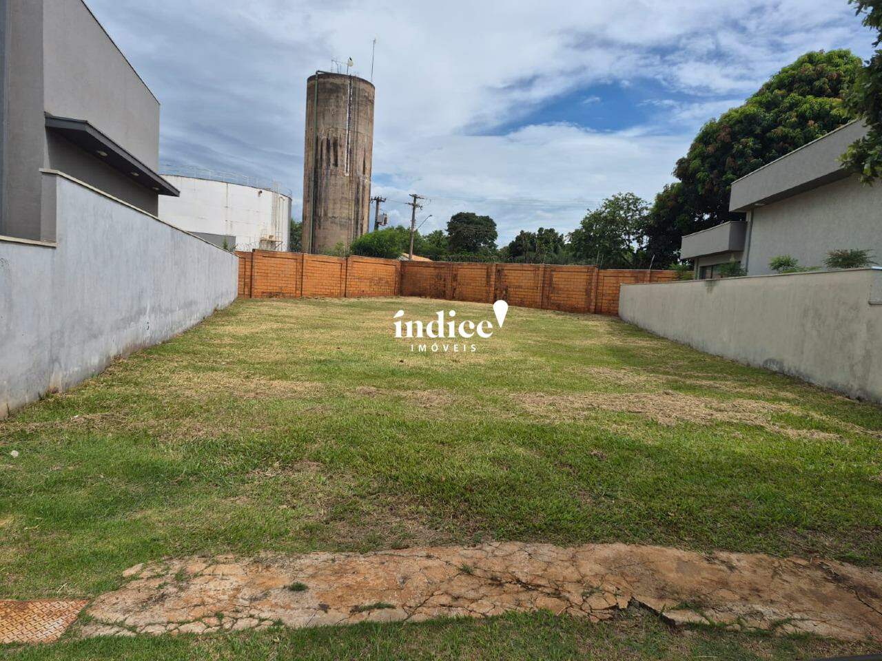 Terrenos Condomínio para à venda no Jardim San Marco na cidade de Ribeirão Preto: 