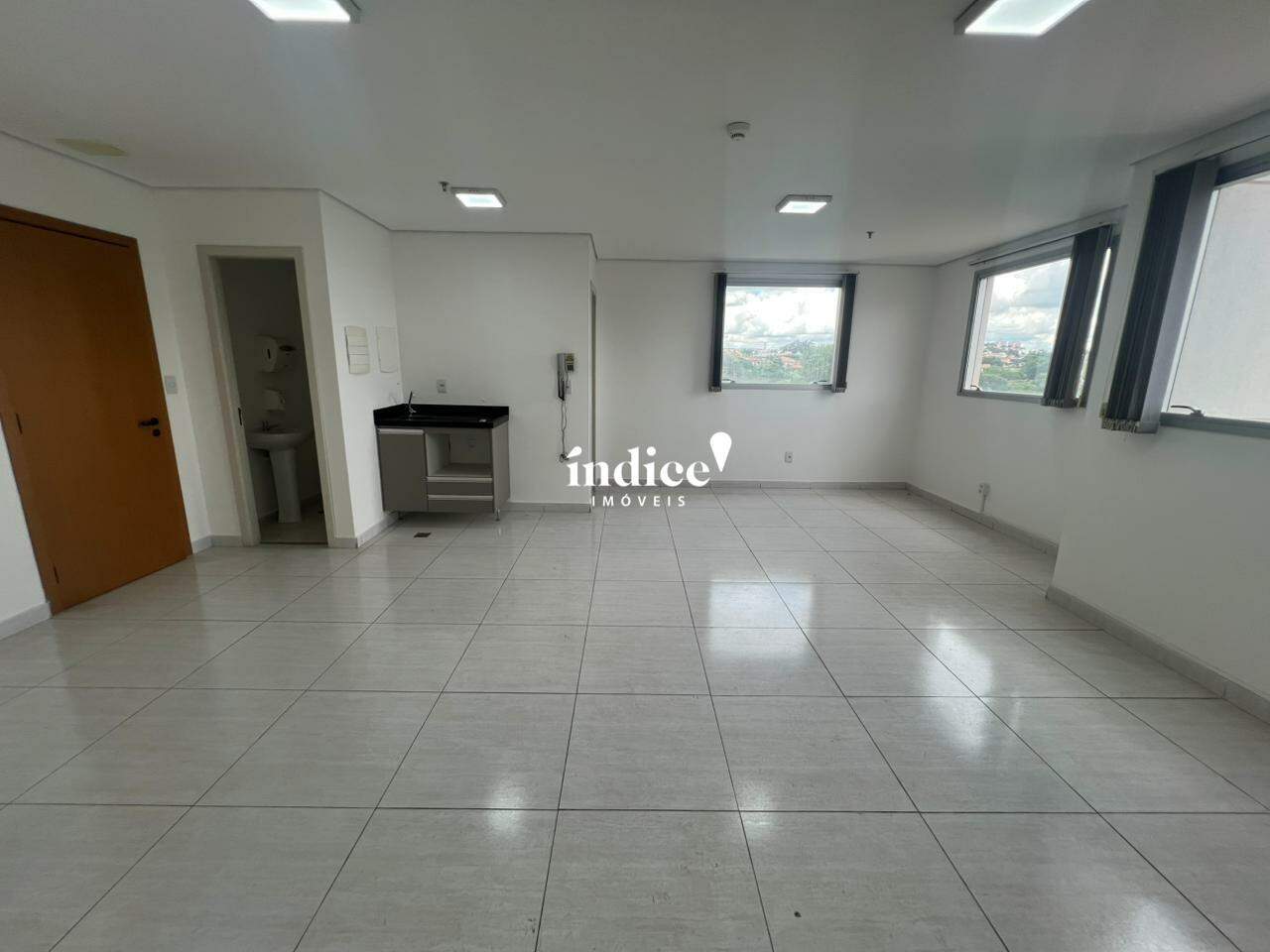 Sala Comercial para à venda no Ribeirânia na cidade de Ribeirão Preto: 