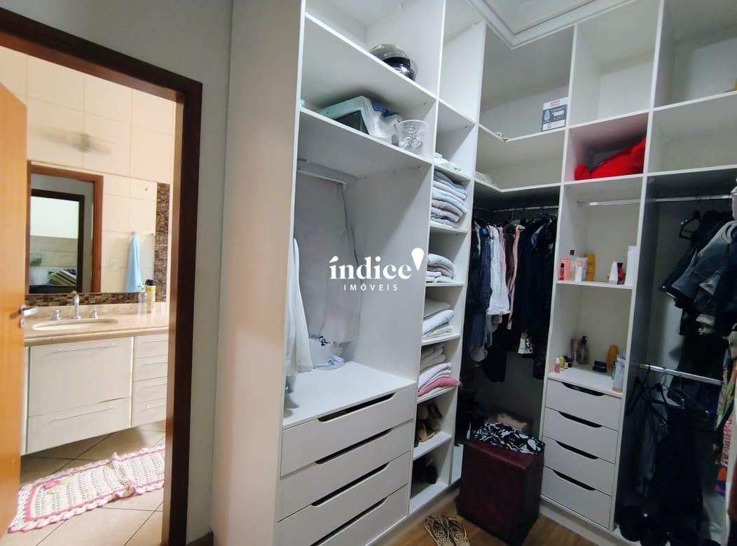 Casas para à venda no Jardim Anhangüera na cidade de Ribeirão Preto: closet