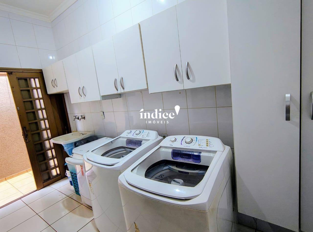 Casas para à venda no Jardim Anhangüera na cidade de Ribeirão Preto: area de serviço