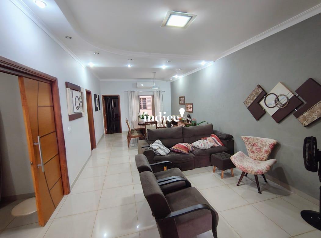 Casas para à venda no Jardim Anhangüera na cidade de Ribeirão Preto: sala