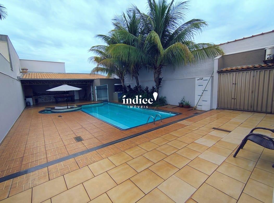 Casas para à venda no Jardim Anhangüera na cidade de Ribeirão Preto: piscina