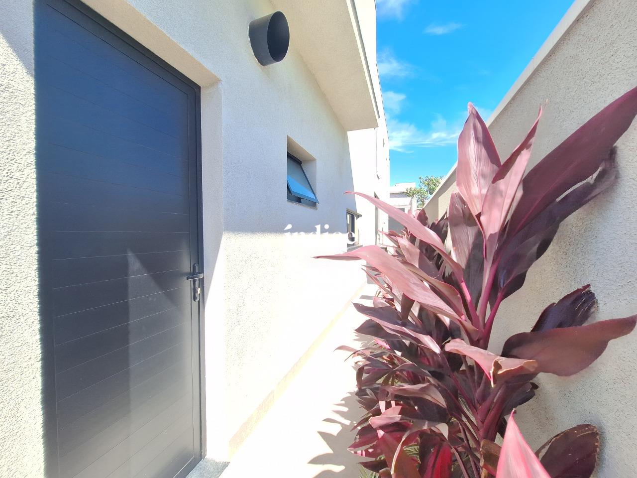 Casas Condomínio para à venda no Vila do Golf na cidade de Ribeirão Preto: 