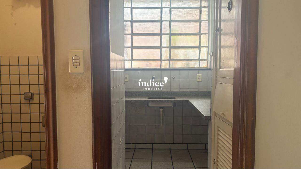 Salão Comercial para para aluguel no Centro na cidade de Ribeirão Preto: 