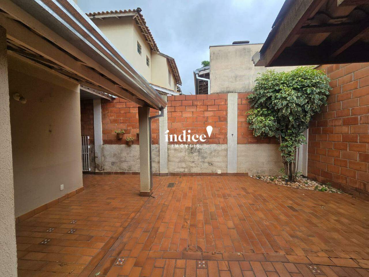 Casas Condomínio para à venda no Jardim Guaporé na cidade de Ribeirão Preto: 