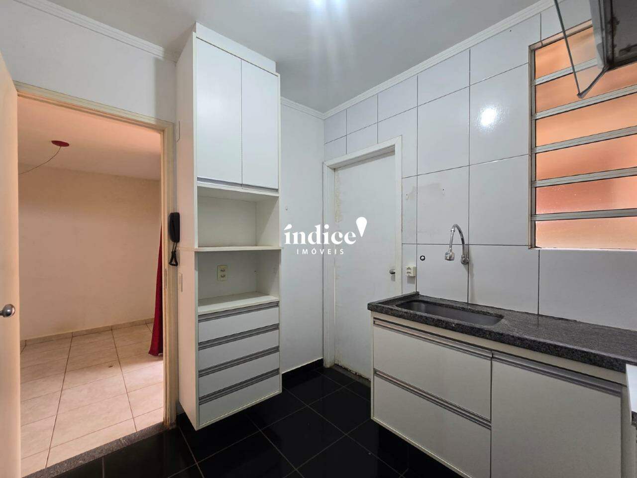 Casas Condomínio para à venda no Jardim Guaporé na cidade de Ribeirão Preto: 