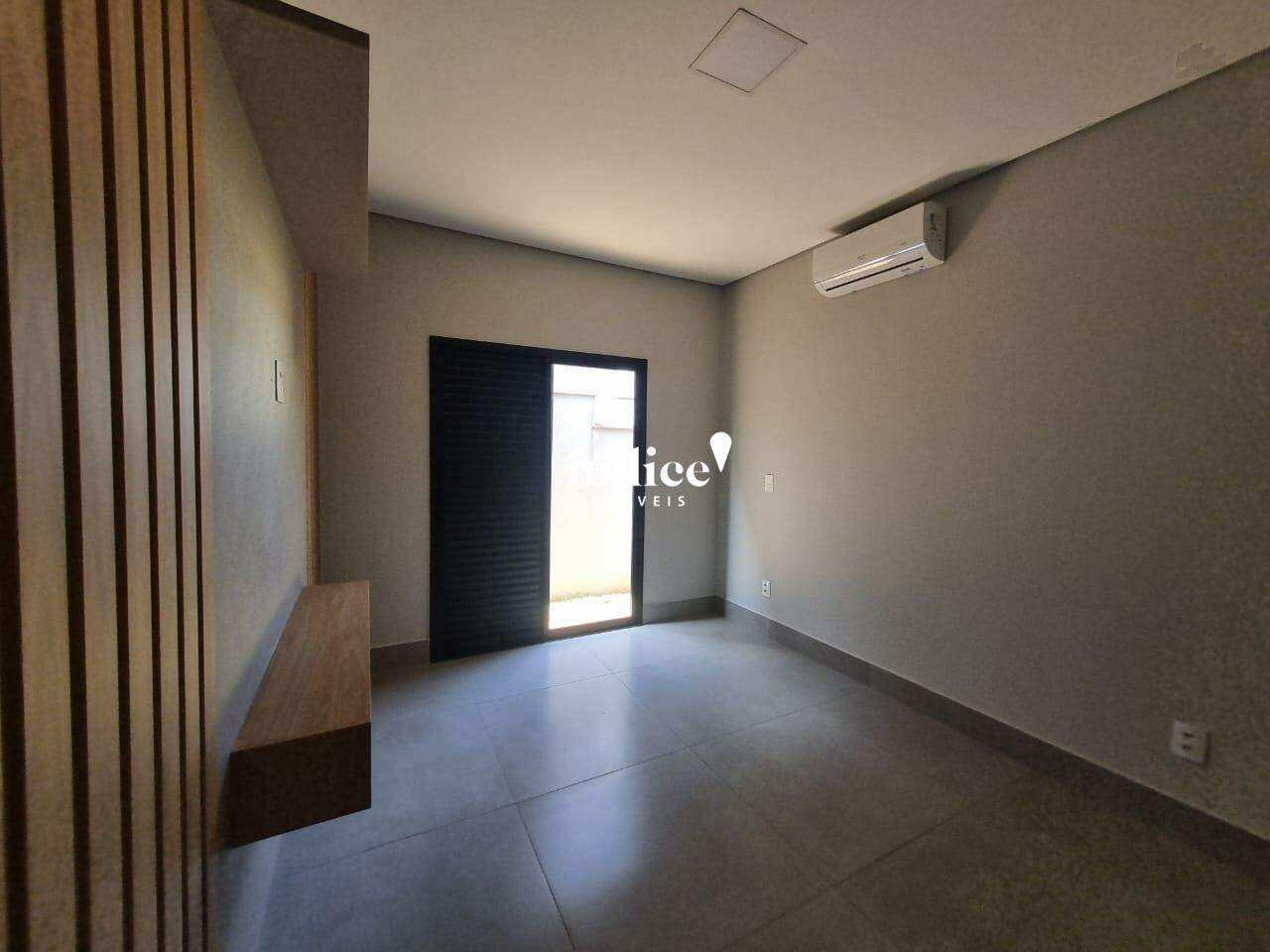 Casas Condomínio para à venda no Vila do Golf na cidade de Ribeirão Preto: 