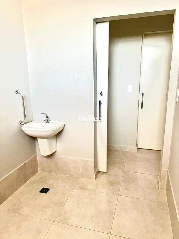 Salão Comercial para para aluguel no Jardim América na cidade de Ribeirão Preto: 