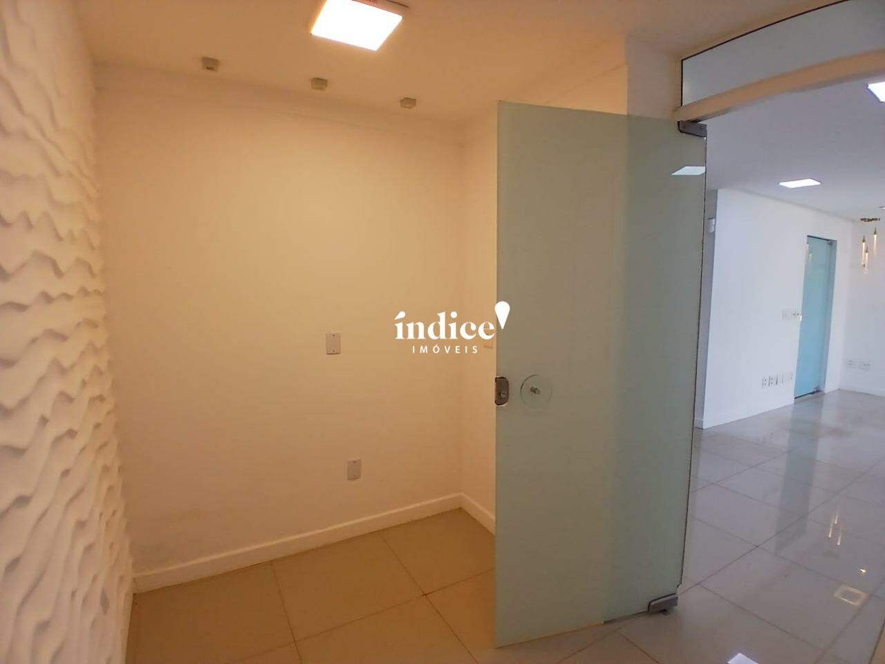 Casa Comercial para para aluguel no Jardim América na cidade de Ribeirão Preto: 