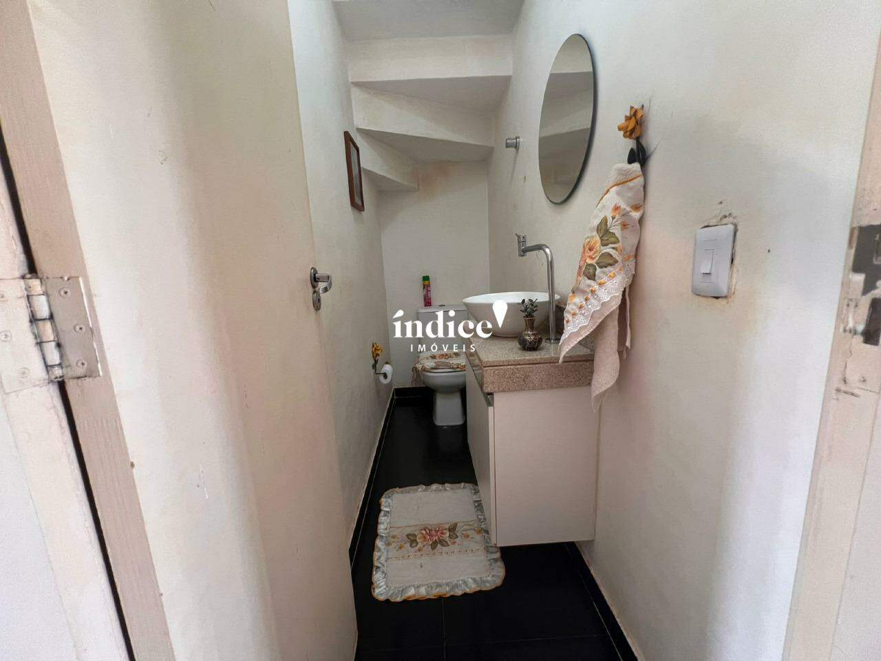 Casas Condomínio para à venda no Jardim Guaporé na cidade de Ribeirão Preto: 