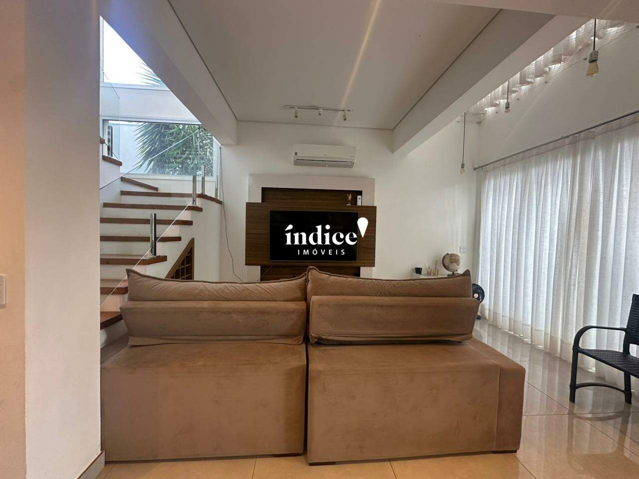 Casas Condomínio para à venda no Vivendas da Mata na cidade de Ribeirão Preto: SALA TV