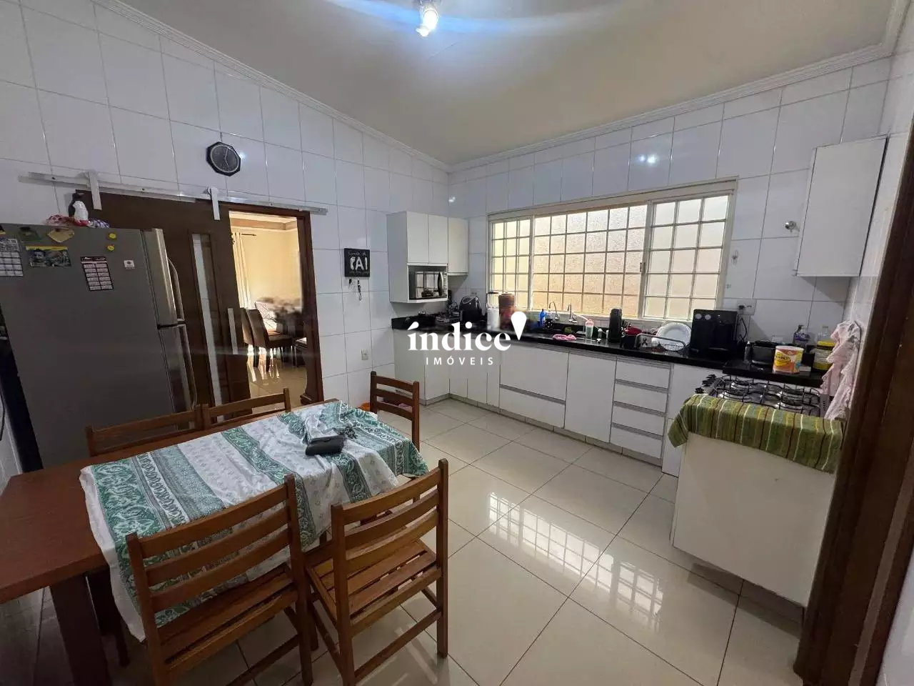 Casas para à venda no Vila Tibério na cidade de Ribeirão Preto: COZINHA