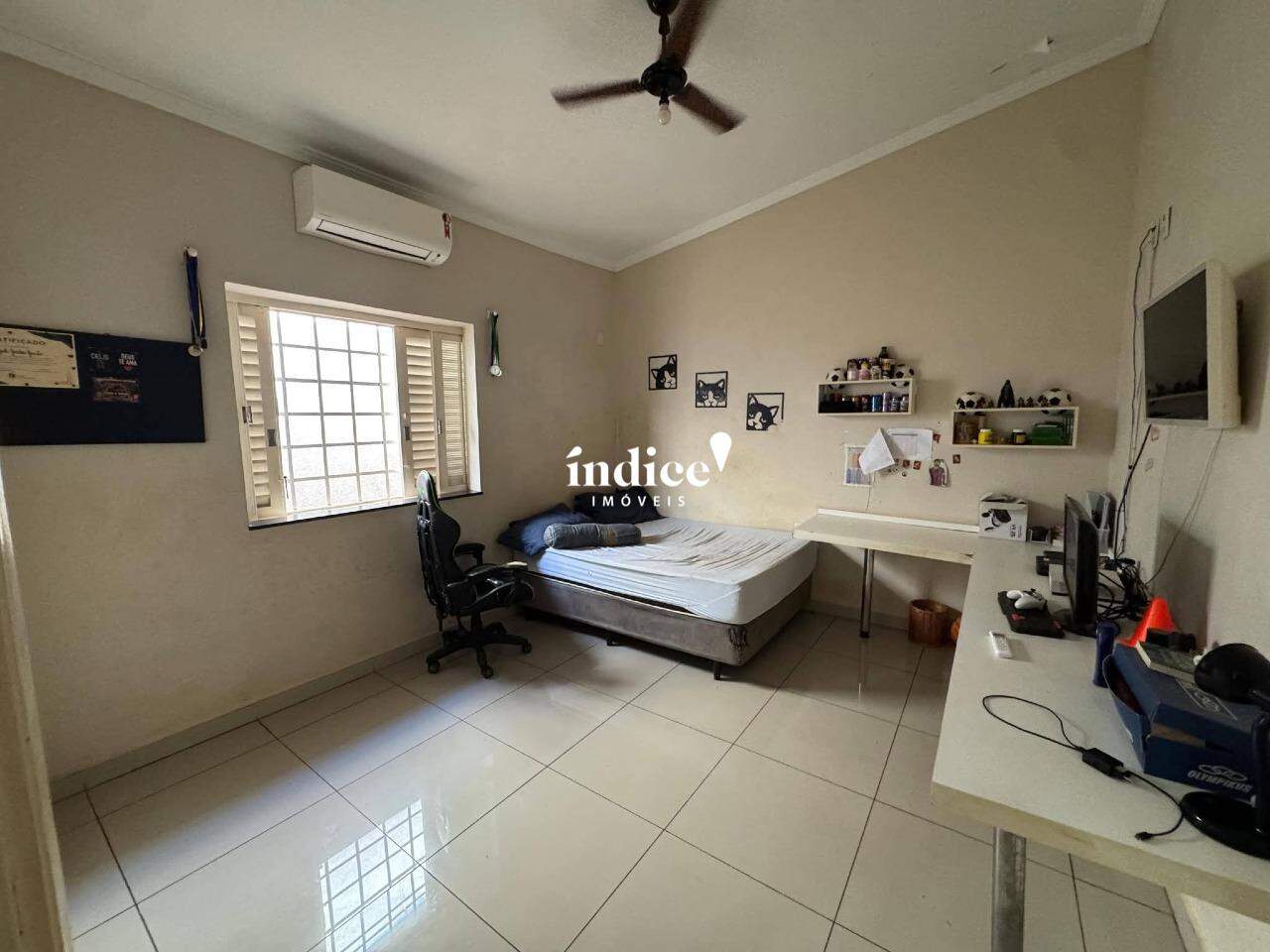 Casas para à venda no Vila Tibério na cidade de Ribeirão Preto: DORMITÓRIO 1