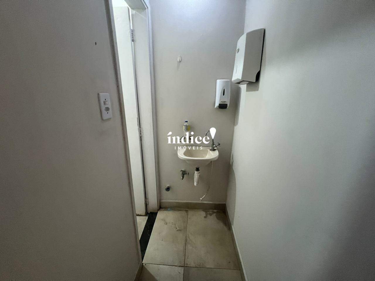 Salão Comercial para para aluguel no Ipiranga na cidade de Ribeirão Preto: 