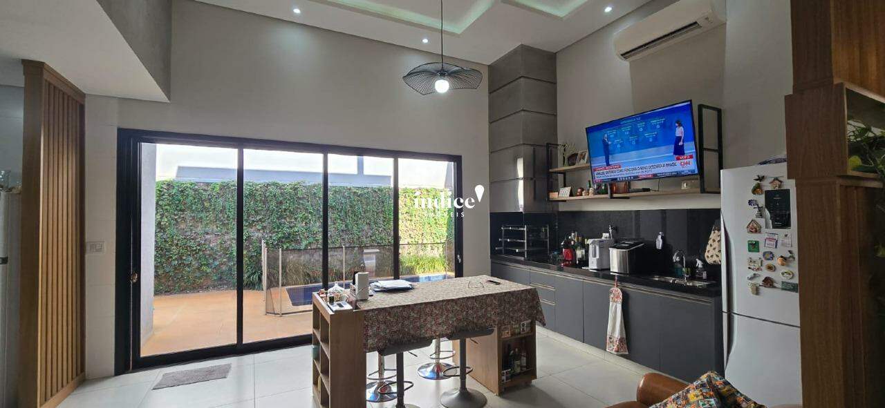 Casas Condomínio para à venda no Vila do Golf na cidade de Ribeirão Preto: 