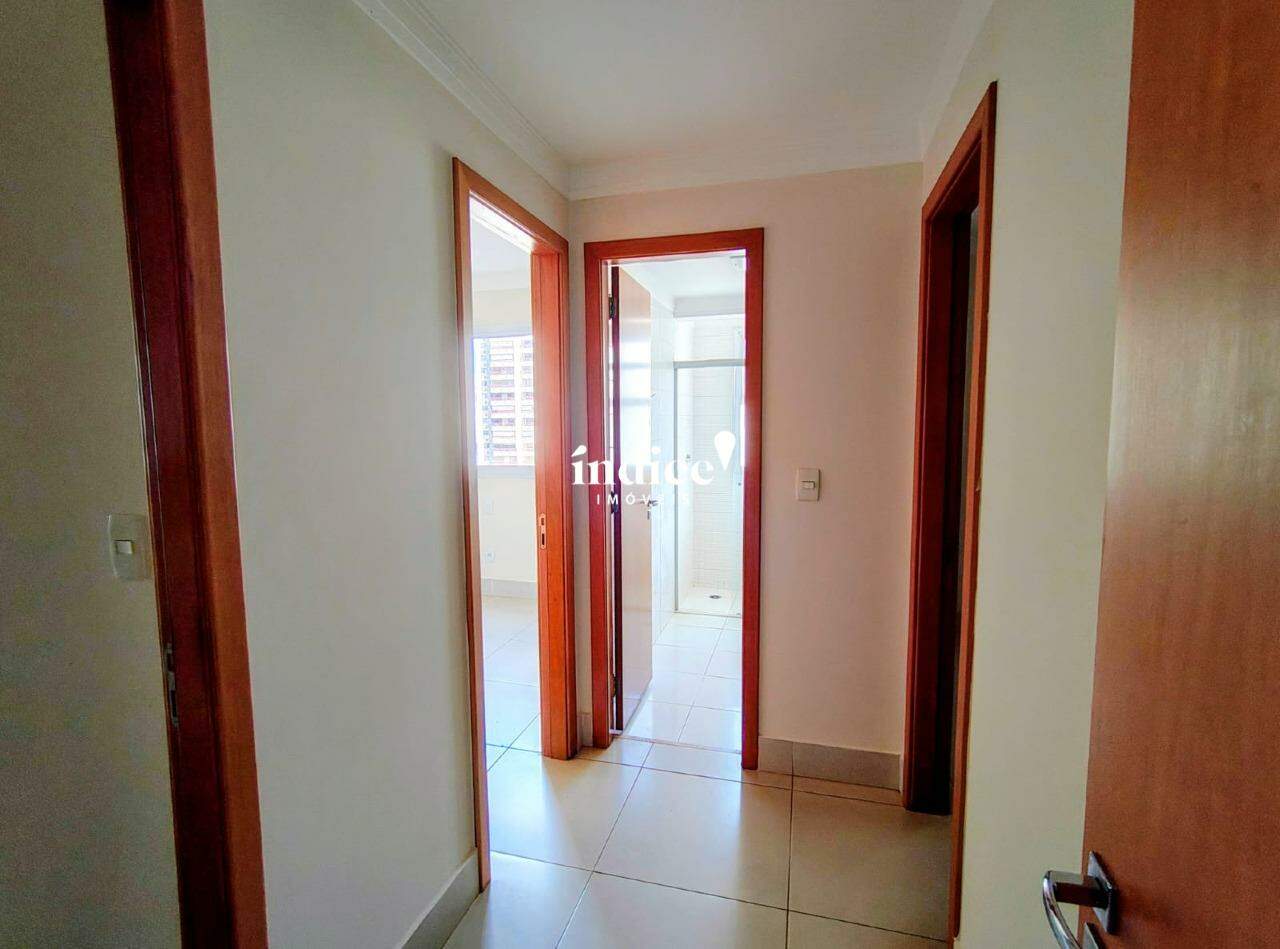Apartamento para para aluguel no Santa Cruz do José Jacques na cidade de Ribeirão Preto: corredor