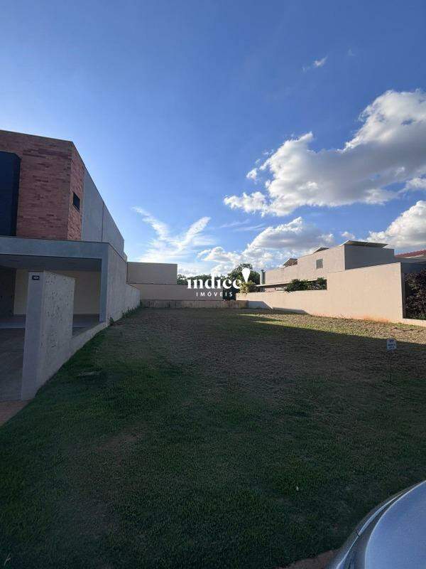 Terrenos Condomínio para à venda no Residencial Alto do Castelo na cidade de Ribeirão Preto: 