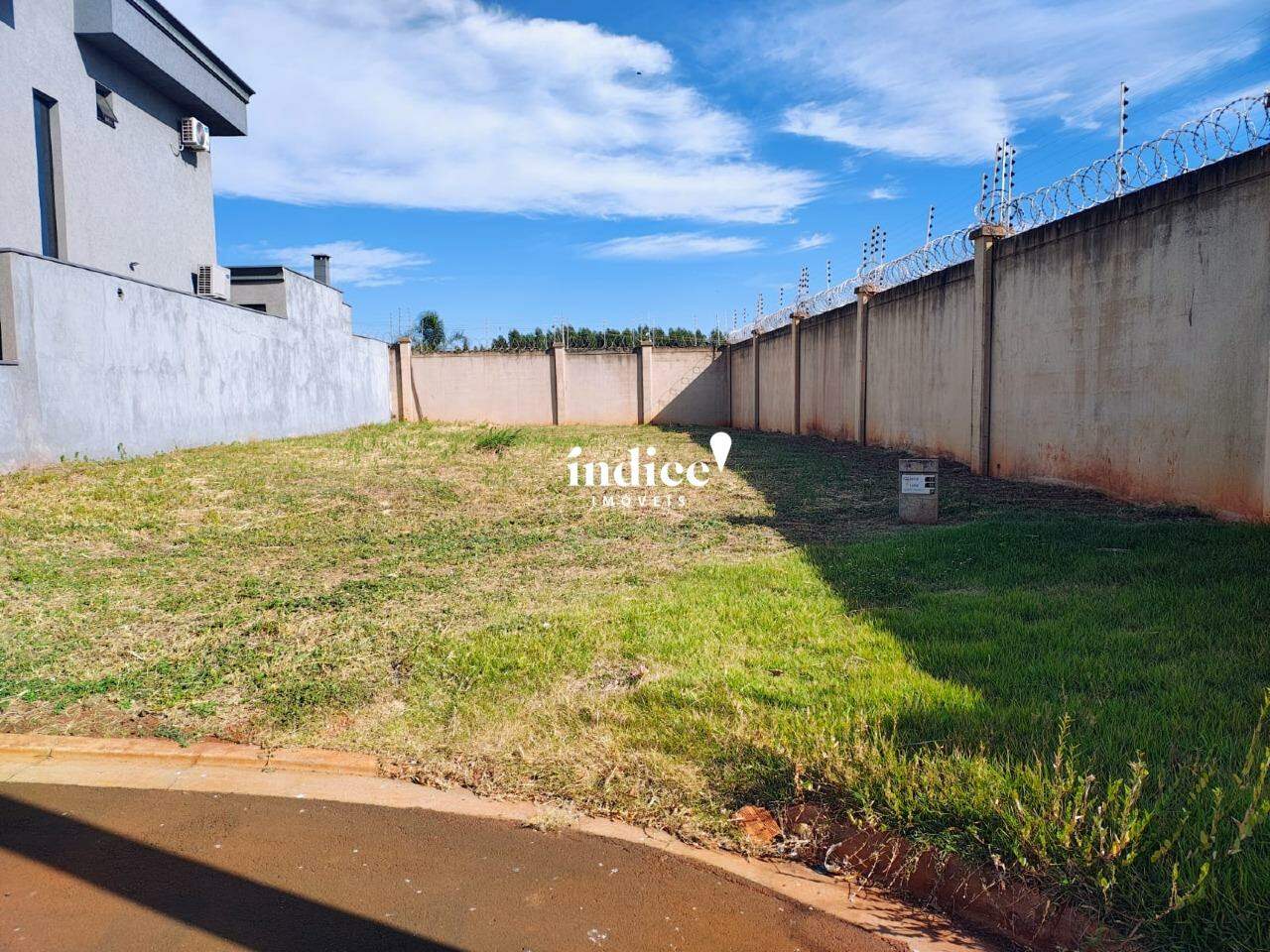 Terrenos Condomínio para à venda no Recreio Anhangüera na cidade de Ribeirão Preto: 