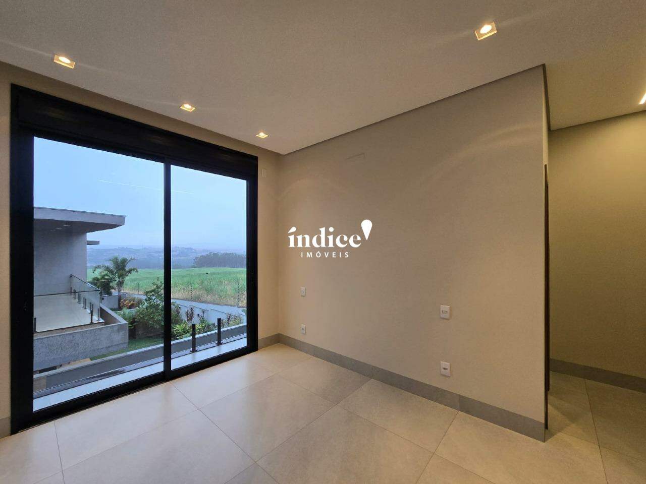Casas Condomínio para à venda no Vila do Golf na cidade de Ribeirão Preto: 