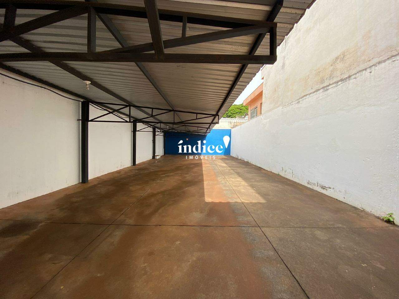 Salão Comercial para para aluguel no Centro na cidade de Ribeirão Preto: 