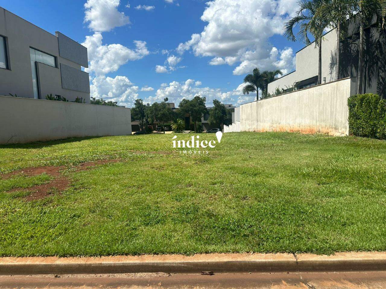 Terrenos Condomínio para à venda no Alphaville na cidade de Ribeirão Preto: 